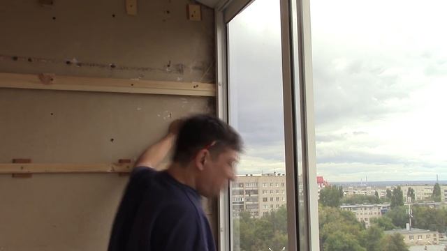 Отделка лоджии вагонкой, примыкание окна к стене, Исправляем косяки. #отделкалоджии смотреть онлайн
