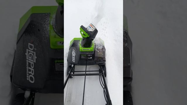 Greenworks 40V обзор в реальных условиях.