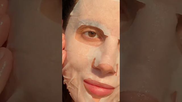 Насладись увлажнением и питанием кожи с помощью МЕГА-увлажняющей маски от Профессора SkinGOOD! смотреть онлайн