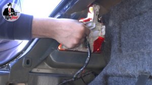 Как поменять лампочку в задних фонарях Форд Мондео 3