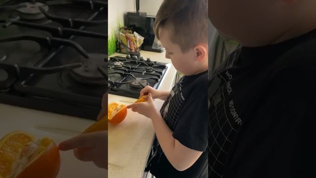 Готовим фруктовый салат смотреть онлайн