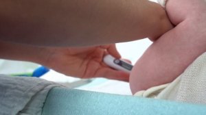How to check your baby's rectal temperature safely - iProven ProTemp Flex DTR-1221A thermometer