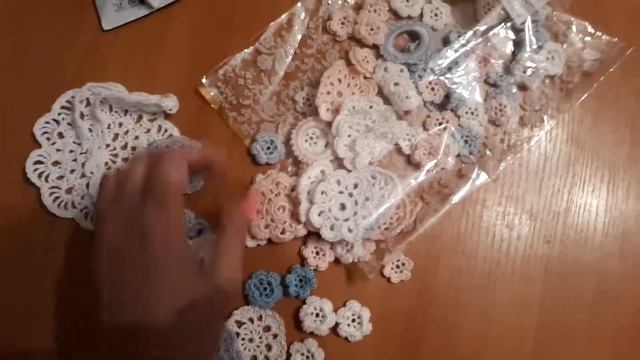 Скрапбукинг. Обзор посылки от Анны. Вязанные украшения. смотреть онлайн