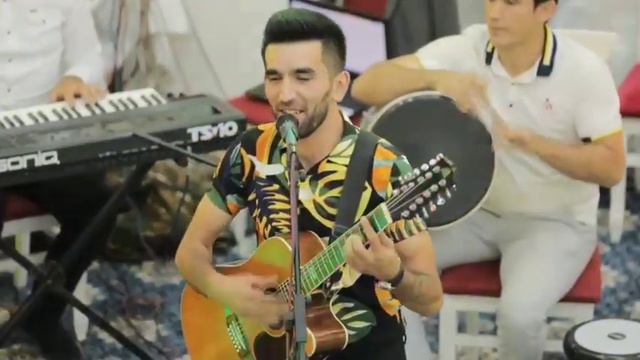 Doston Ergashev - Meni kambag'al deb qiz bermaganlar (to'yda jonli ijro) 2021 смотреть онлайн