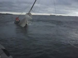 Аварийные ситуации - Водотечность - Тонущая армоцементная яхта