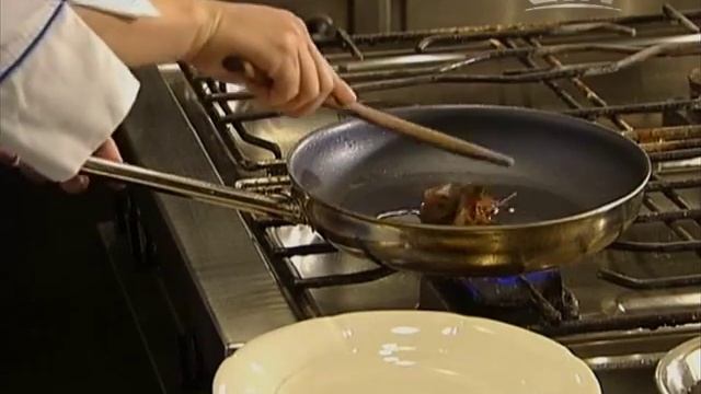 Жареные королевские креветки с капустой смотреть онлайн