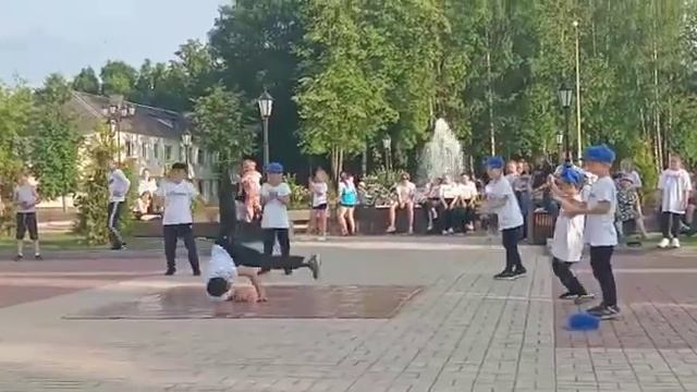 старая Русса площадь группа брейк данс смотреть онлайн