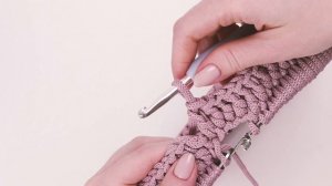 ВСЕ ТАК ПРОСИЛИ ВИДЕО ПО ЭТОЙ СУМКЕ??СМОТРИТЕ! Свяжем модную сумку-пельмень крючком СУМКА ИЗ  ШНУРА