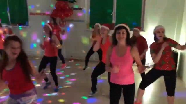 ZUMBA® Fitness ” "НОВОГОДНЯЯ", DOGGY DOGGY| Зумба Новополоцк смотреть онлайн
