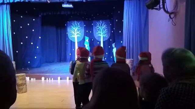 Новогодний спектакль смотреть онлайн