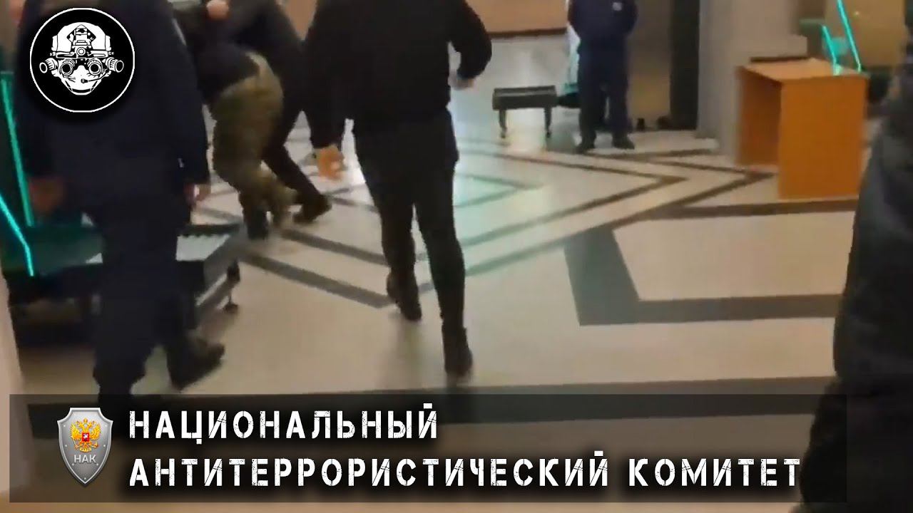 Он хотел воевать против России! Задержание новобранца в незаконное военизированное формирование смотреть онлайн