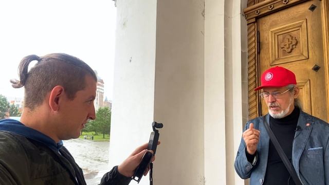 Индиец Бабай. Самая маленькая книга в мире | Из Питера во Владивосток на Трискутере 2023 смотреть онлайн