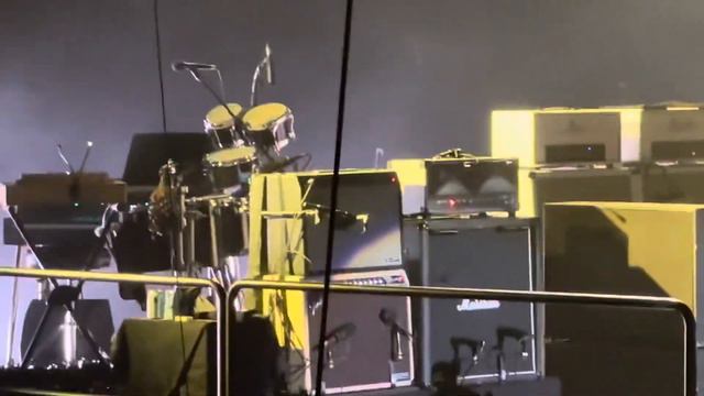 Mike McCready (PEARL JAM) Impales Marshall Stack - “Even Flow” Solo @UC - Chicago IL 9.7.23 смотреть онлайн