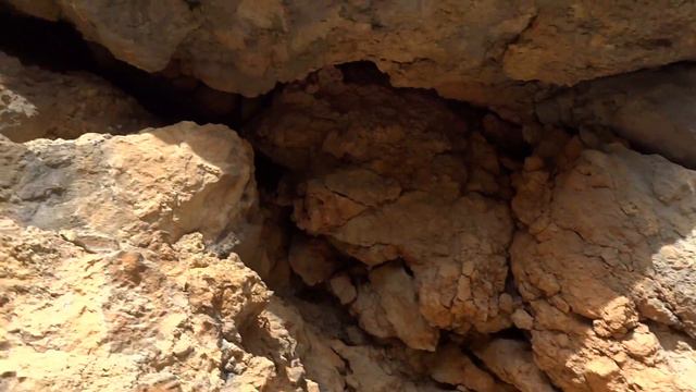 Крымская пещера стоянок, Морозовка. 2017 смотреть онлайн