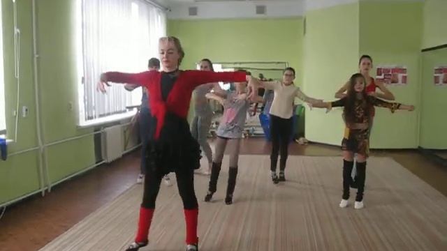 Лучшая разминка - зарядка для танцев смотреть онлайн