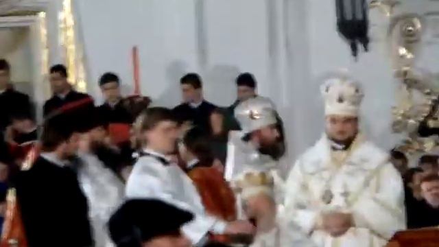 2012.04.14-15._Easter_Kyiv-Pechersk-Lavra_Mytropolyt Volodymyr-MOV02970 смотреть онлайн