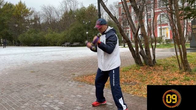 Ицюань / Кёкусинкай (992 день) Комплекс Кости Цзю с гантелями / 6 раундов по 2 мин. смотреть онлайн