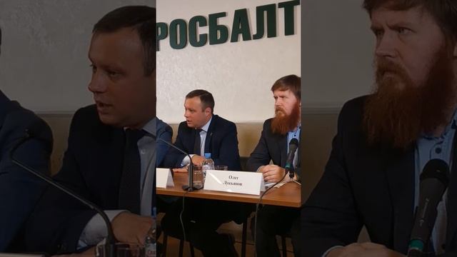 Денис Четырбок депутат законодательного собрания СПб и Олег Лукьянов про уличное искусство смотреть онлайн