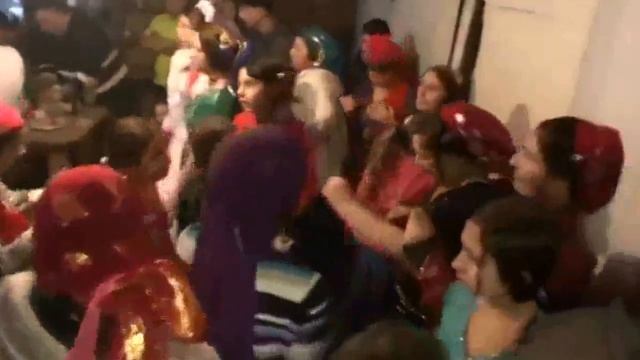 01. Деревенская цыганская свадьба! Массовое веселье! смотреть онлайн