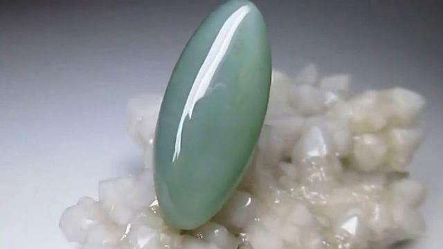 Зеленый нефрит камень спаситель. смотреть онлайн