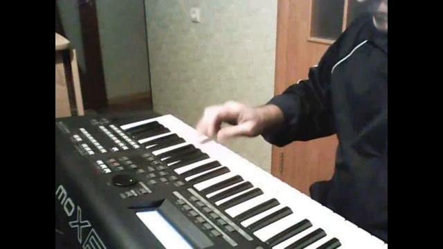 "disco dancer" music from the movie "Jimmy" all sounds from the Yamaha moxf ( patterns) OldDemo смотреть онлайн