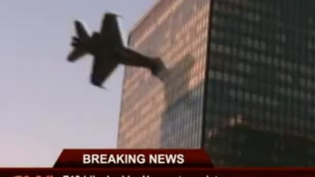 Unknown Pilot Crashed into a Building. смотреть онлайн