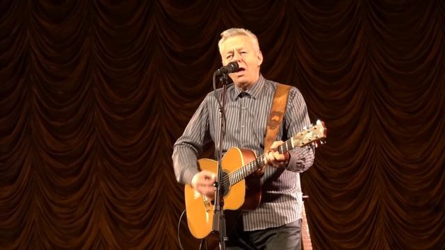 Tommy Emmanuel "Guitar Rag/Saturday Night Shuffle/9 Pound Hammer" Crest Theater, Sacramento CA смотреть онлайн