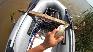 Отличный улов! Клёвая рыбалка на паук (подъемник) с лодки!  Установка для рыбалки пауком с лодки.