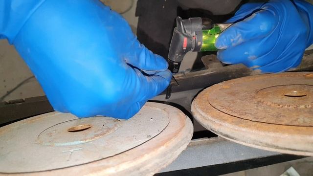 Лайфхак как паять пластик без паяльника и паяльного фена #пайкапластика #garagelab смотреть онлайн