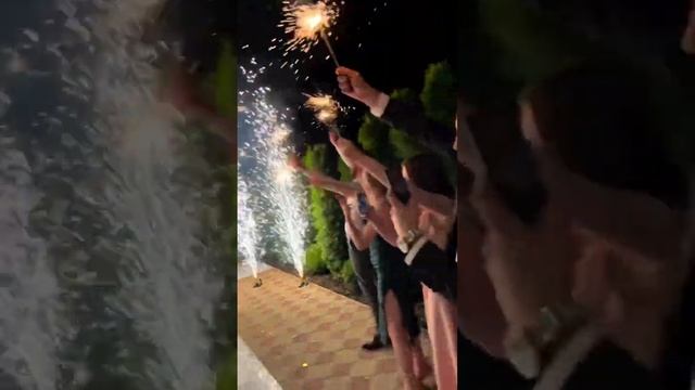Холодные фонтаны + бенгальские огни ✨ | @Mr.Happy26 смотреть онлайн