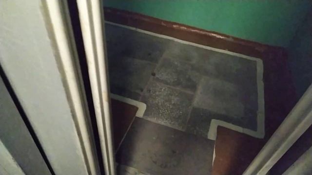 Лифт КМЗ по адресу: Ярославская 2к87 подъезд 2, город Вольск, серия дома 87-05, лифт (КМЗ-2003 г.в) смотреть онлайн