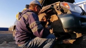 Ремонт стакана передний стойки на митцубиси паджеро пинин.