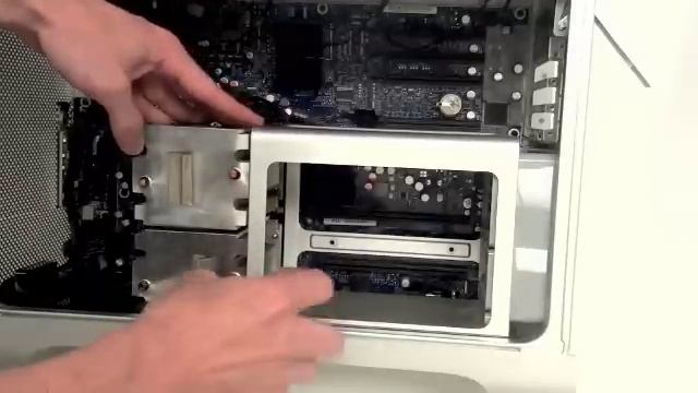 Mac Pro Repair - Fans, Heat Sink and Processor Removal смотреть онлайн