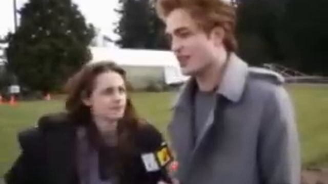 Robert pattinson and Kristen Stewart funny interview смотреть онлайн