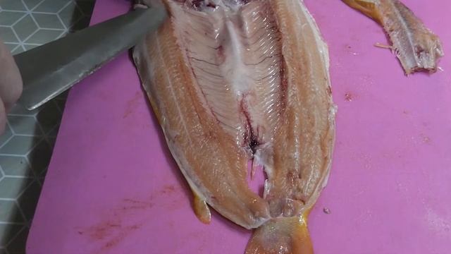 Форель радужная и янтарная. Разделка на филе и посол на юколу смотреть онлайн