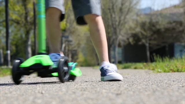 Monopatín Micro Maxi Deluxe смотреть онлайн