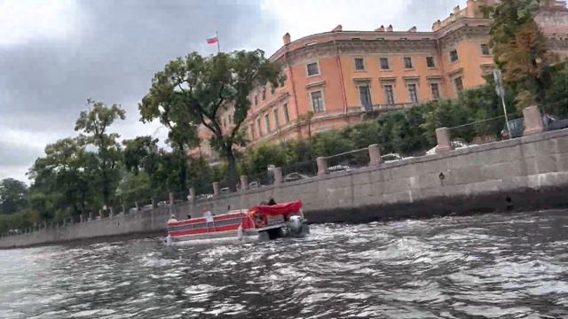 Питер. Исаакиевский, речной трамвайчик смотреть онлайн