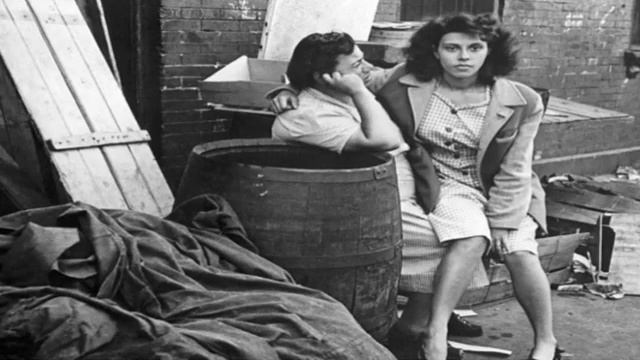 HELEN LEVITT PHOTOGRAPHER смотреть онлайн