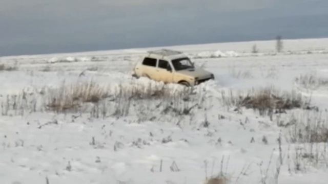 Нива по снегу на резине вли10 смотреть онлайн