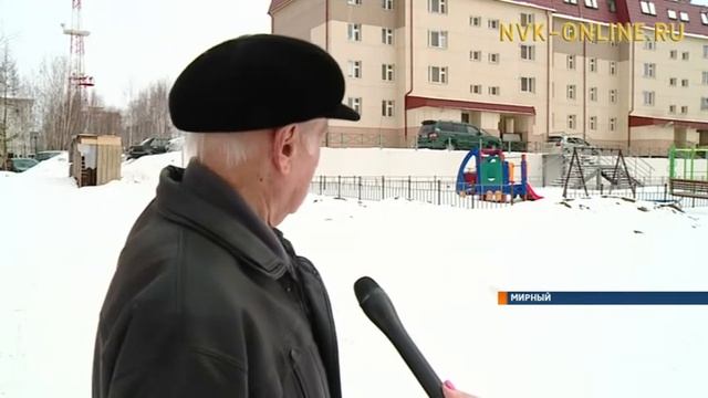 Мечты и реальность. В Мирном детскую площадку установили, но недоделали