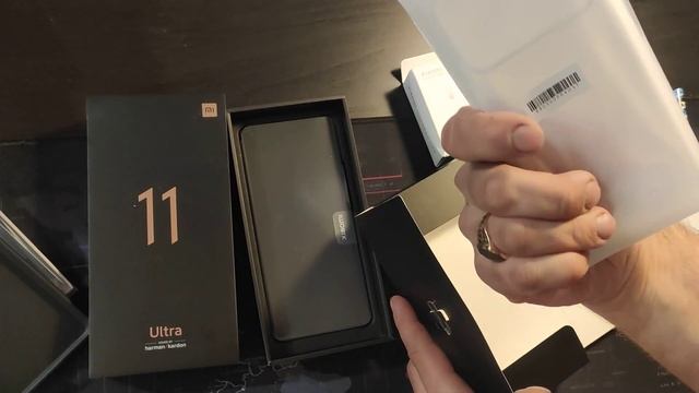 Xiaomi Mi 11 Ultra распаковка