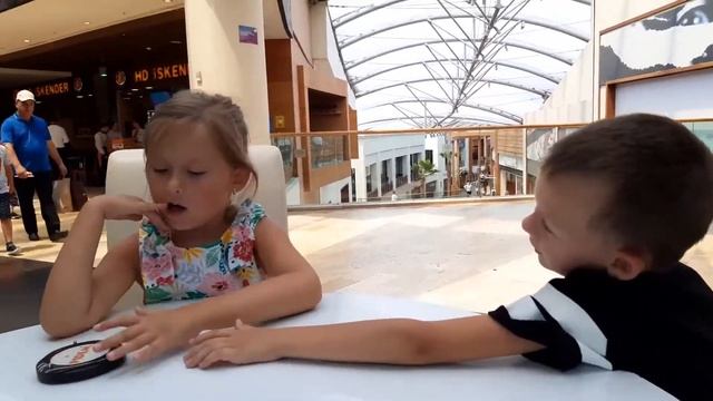 день третий в Стамбуле, поехали в торговый центр Forum смотреть онлайн