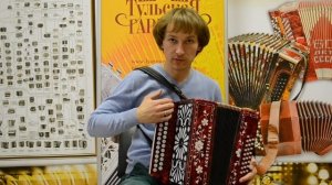 Чем Любительская гармонь отличается от Заказной?