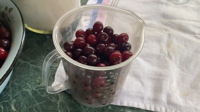 Вишневый компот- этап 2: готовим ягоду смотреть онлайн
