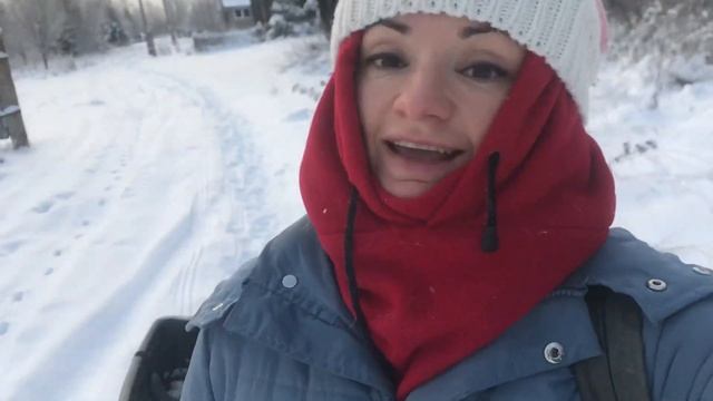 Наряжаем ёлку. Гуляем по лесу. смотреть онлайн