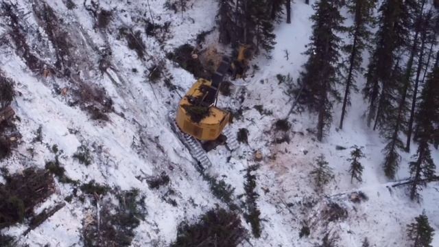 John Deere skidder and logging video смотреть онлайн