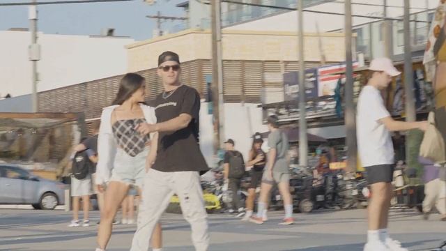 fake catcalling strangers in public prank смотреть онлайн