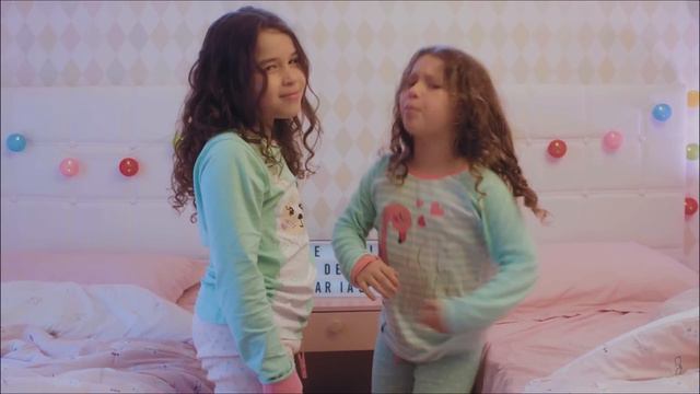 MEU PRIMEIRO DIA DE AULA - CLIPE OFICIAL смотреть онлайн