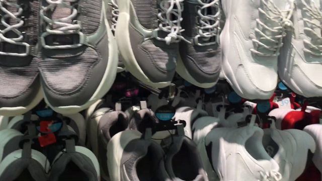 Продолжение прогулки в IGigli/Shopping, IGigli смотреть онлайн