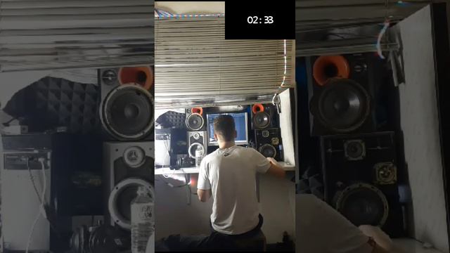 Бит и трек за 5 минут в заранее прошу прощения за формат экрана больше такого не будет смотреть онлайн